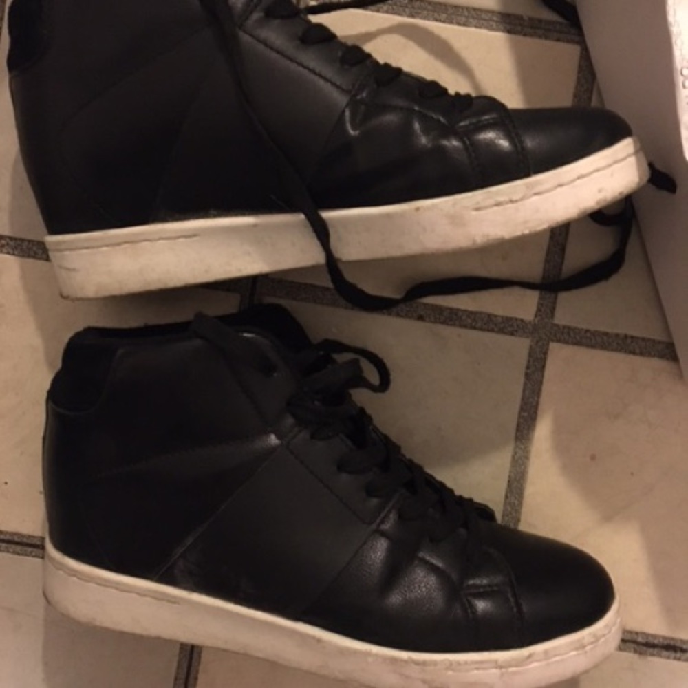 Aldo wedge